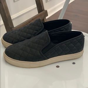Steve Madden slip ons - ECENTRCQ BLACK